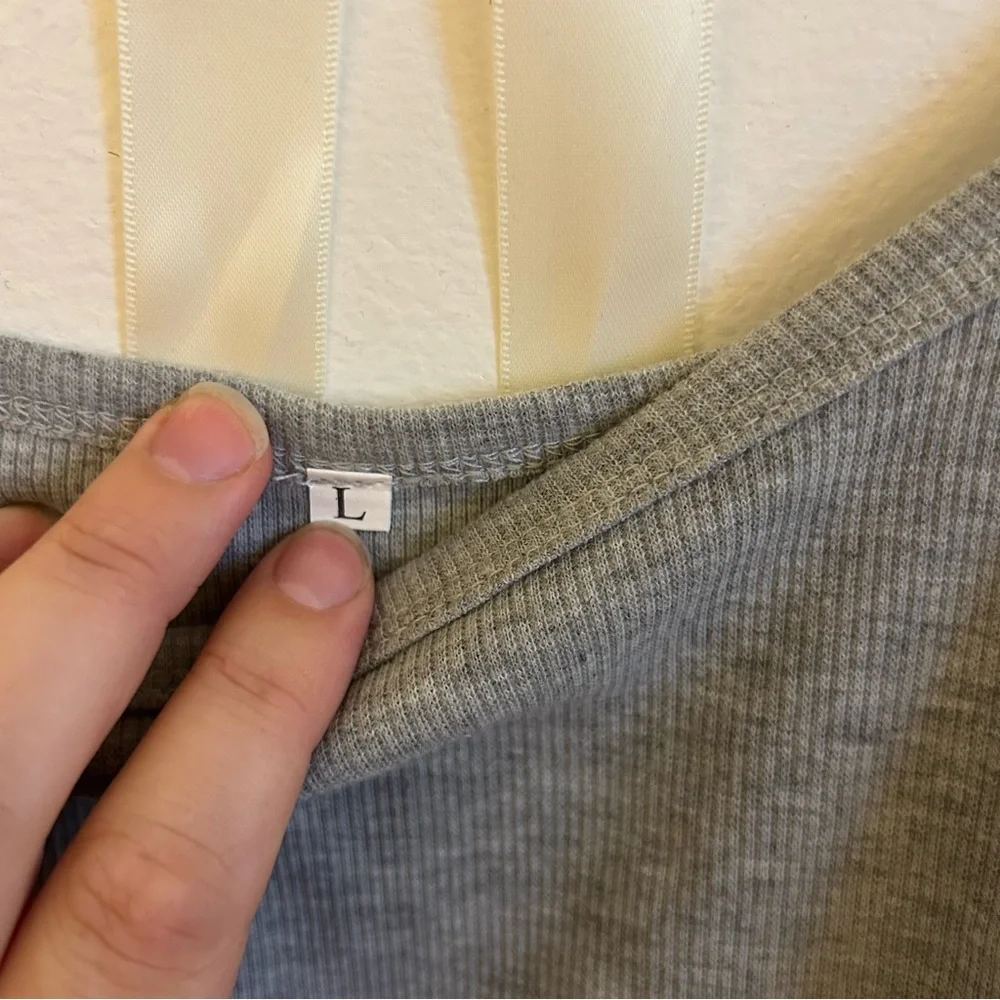 Ribbed Ruched Tank - Picture 4 of 4